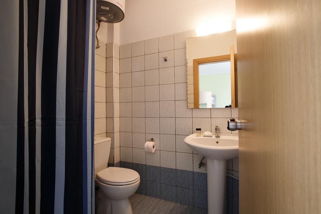 Mavridis Apartment